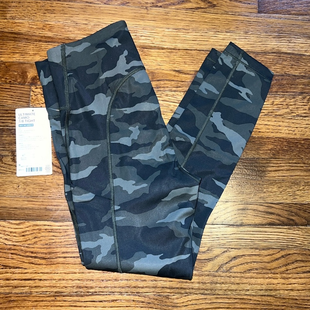 Athleta Camo tights. Small